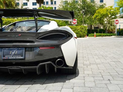 Used 2017 McLaren 570S Coupe RWD image 26