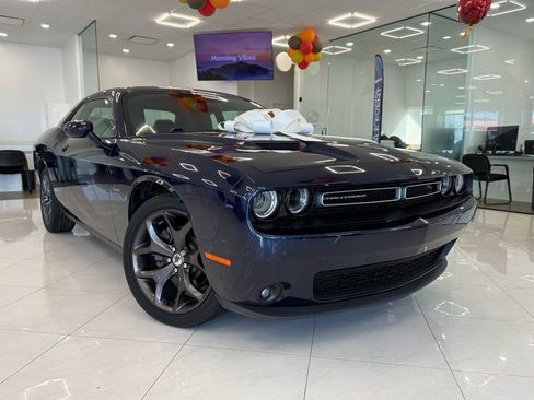 Used 2017 Dodge Challenger R/T Plus image 3
