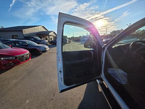 Used 2008 Chevrolet Silverado 2500 LT w/ 2LT Convenience Package image 6