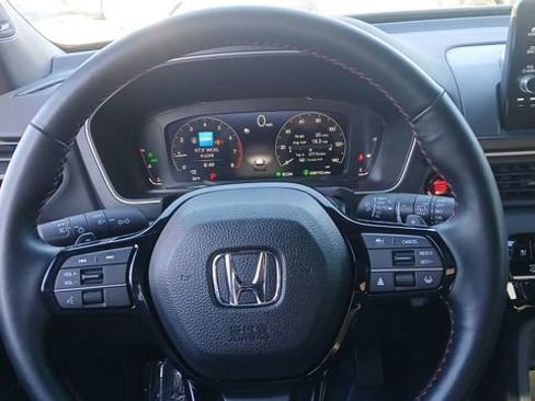 Used 2025 Honda Pilot Black Edition image 9