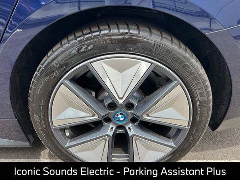 Used 2023 BMW i4 eDrive35 w/ Premium Package RWD image 15
