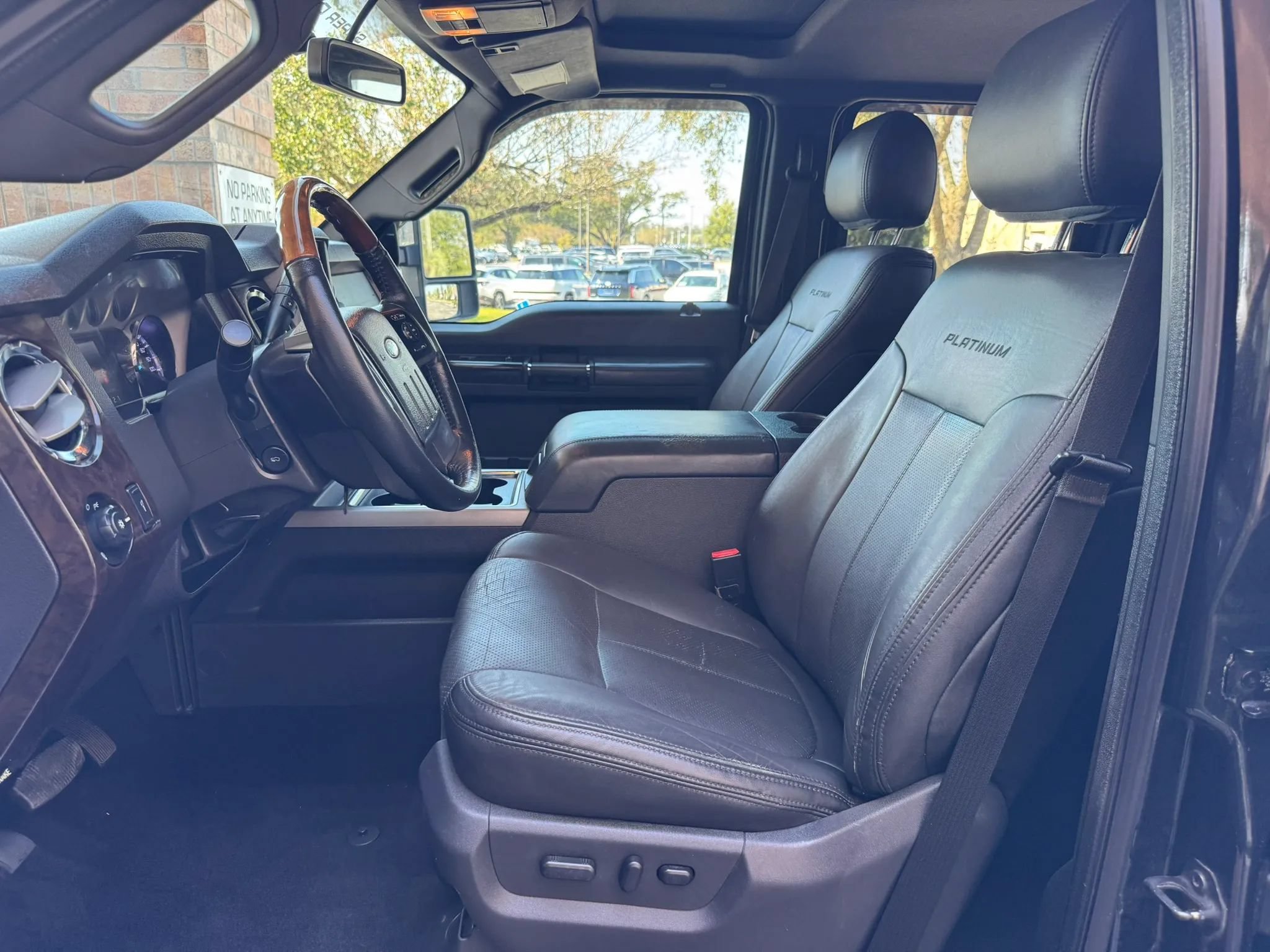 Used 2015 Ford F250 Platinum w/ FX4 Off-Road Package AWD/4WD image 12