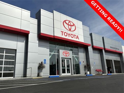 Certified 2017 Toyota Corolla LE w/ Carpet Mat Package (TMS) image 9