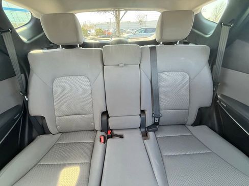 Used 2017 Hyundai Santa Fe Sport image 29