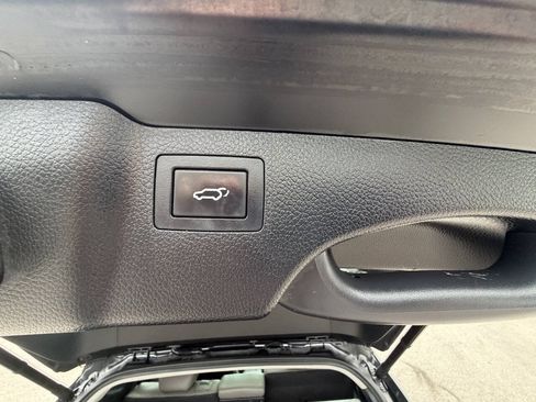 Used 2017 Hyundai Santa Fe Sport AWD/4WD image 11