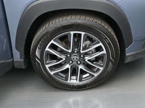 Certified 2026 Toyota Corolla Cross XLE w/ Convenience Package FWD image 39