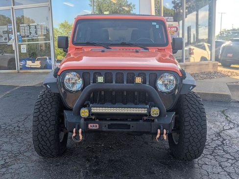 Used 2019 Jeep Wrangler Unlimited Sport S AWD/4WD image 3