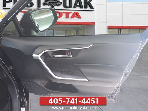 Used 2023 Toyota RAV4 SE AWD/4WD image 29