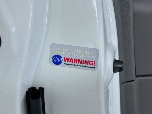 Used 2021 Nissan Frontier SV w/ Midnight Edition Floor Mats image 35