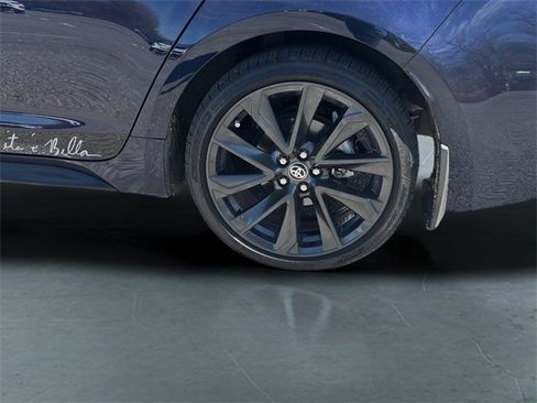 Used 2025 Toyota Corolla SE image 11