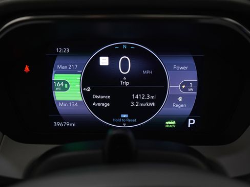 Used 2022 Chevrolet Bolt EUV Premier w/ Launch Edition image 24