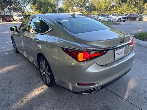 Used 2019 Lexus ES 350 w/ Premium Package FWD image 8