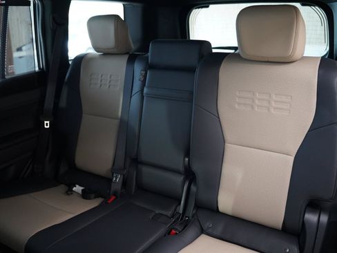 Used 2024 Lexus GX 550 AWD/4WD image 34