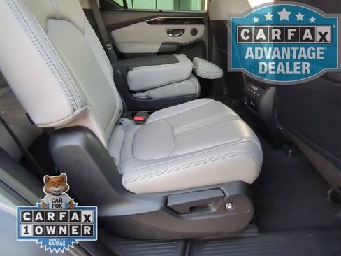 Used 2025 Honda Pilot Touring image 24