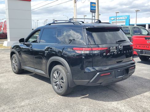 New 2026 Nissan Pathfinder SV image 6