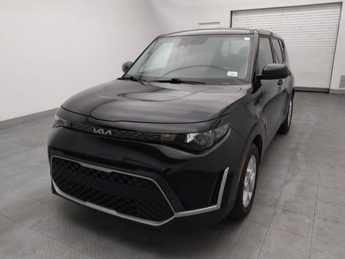 Used 2023 Kia Soul LX w/ LX Technology Package image 15