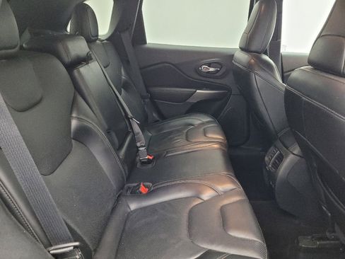 Used 2021 Jeep Cherokee Latitude Lux FWD image 19