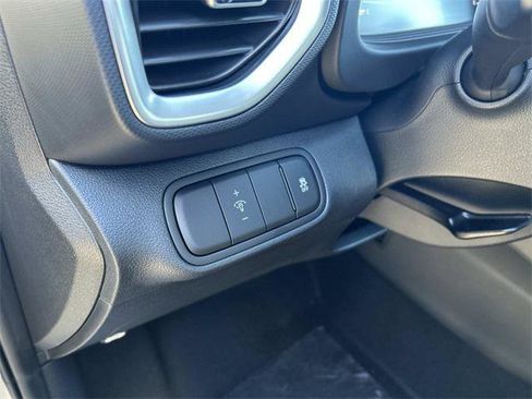 New 2026 Hyundai Venue SEL image 9