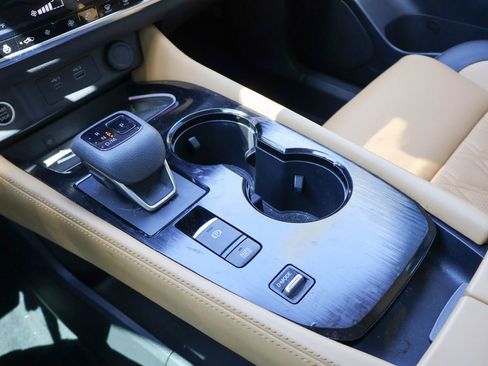 Used 2023 Nissan Rogue Platinum image 16