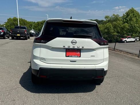 Certified 2024 Nissan Rogue S AWD/4WD image 6