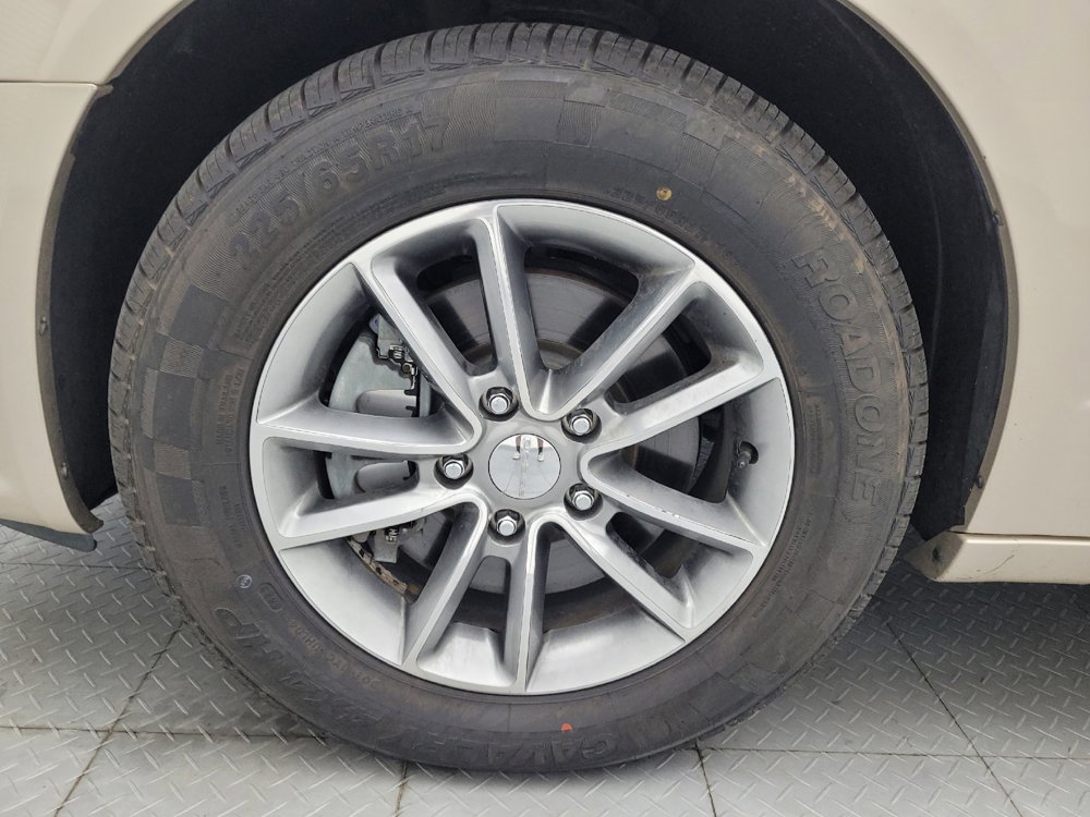 Used 2014 Dodge Grand Caravan SXT FWD image 31
