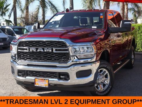 Used 2024 RAM 2500 Tradesman w/ Chrome Appearance Group AWD/4WD image 4