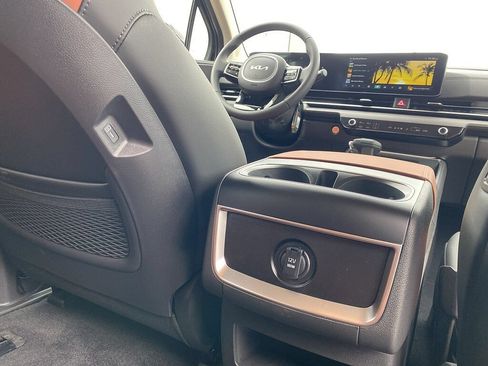 New 2026 Kia Carnival EX FWD image 27