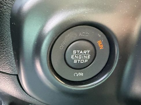 Used 2018 Jeep Wrangler Unlimited Sport S AWD/4WD image 27