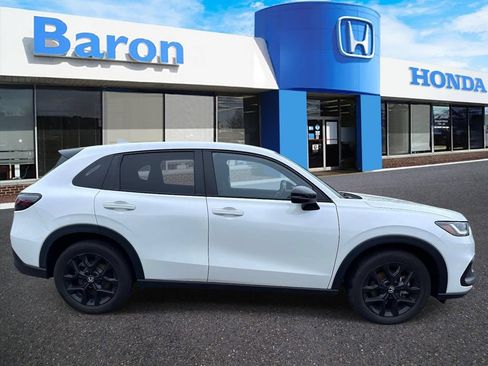 Used 2024 Honda HR-V Sport image 4