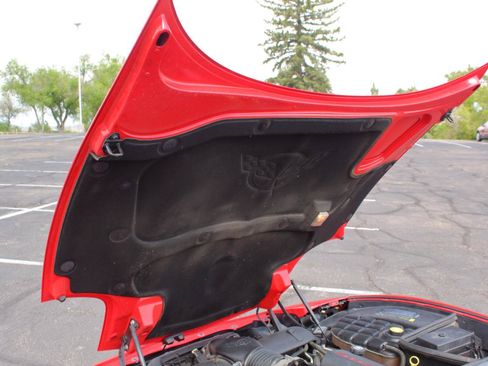 Used 1999 Chevrolet Corvette Convertible w/ Memory Pkg RWD image 42
