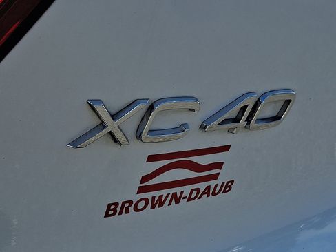 Used 2023 Volvo XC40 B5 Plus w/ Driver Assist Package image 32