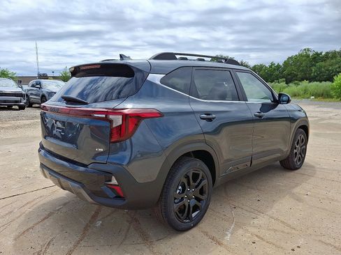 New 2025 Kia Seltos X-Line image 3