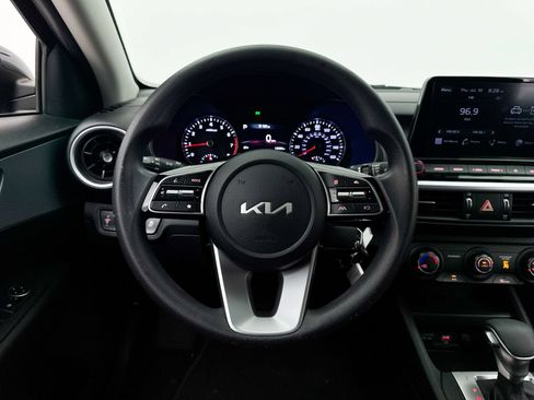 Certified 2024 Kia Forte LXS w/ LXS Technology Package FWD image 30