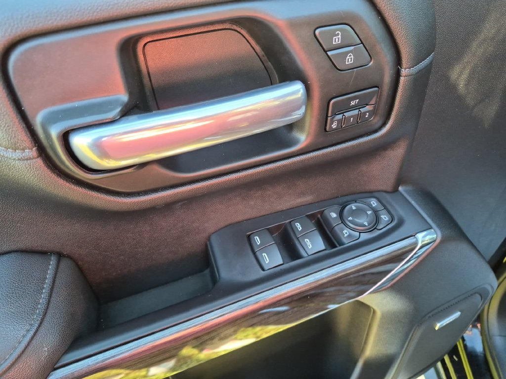 Used 2021 Chevrolet Silverado 1500 LTZ w/ LTZ Premium Package AWD/4WD image 11
