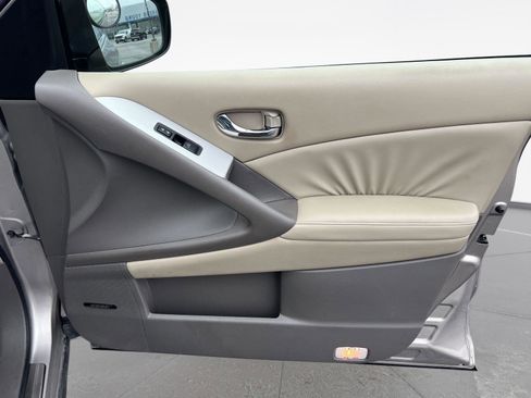 Used 2010 Nissan Murano SL w/ Leather Pkg image 25