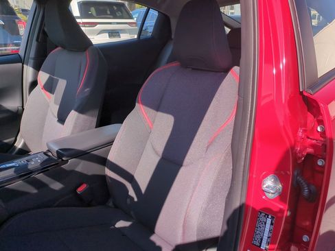 Used 2026 Toyota Prius Plug-In Hybrid image 12