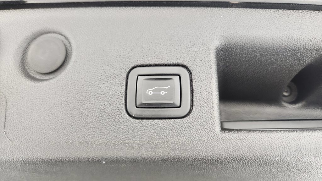 Used 2022 Chevrolet Equinox LT AWD/4WD image 18