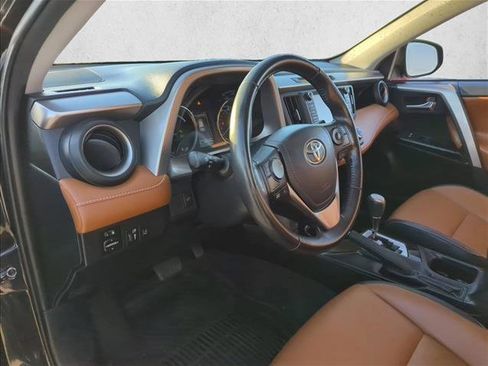 Used 2018 Toyota RAV4 Limited image 12