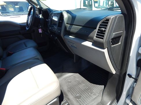 Used 2021 Ford F250 XL w/ Power Equipment Group RWD image 21