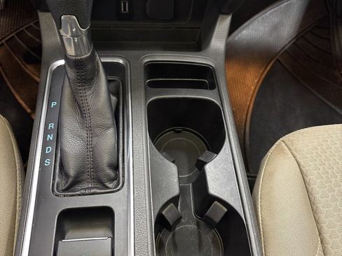 Used 2017 Ford Escape SE image 21