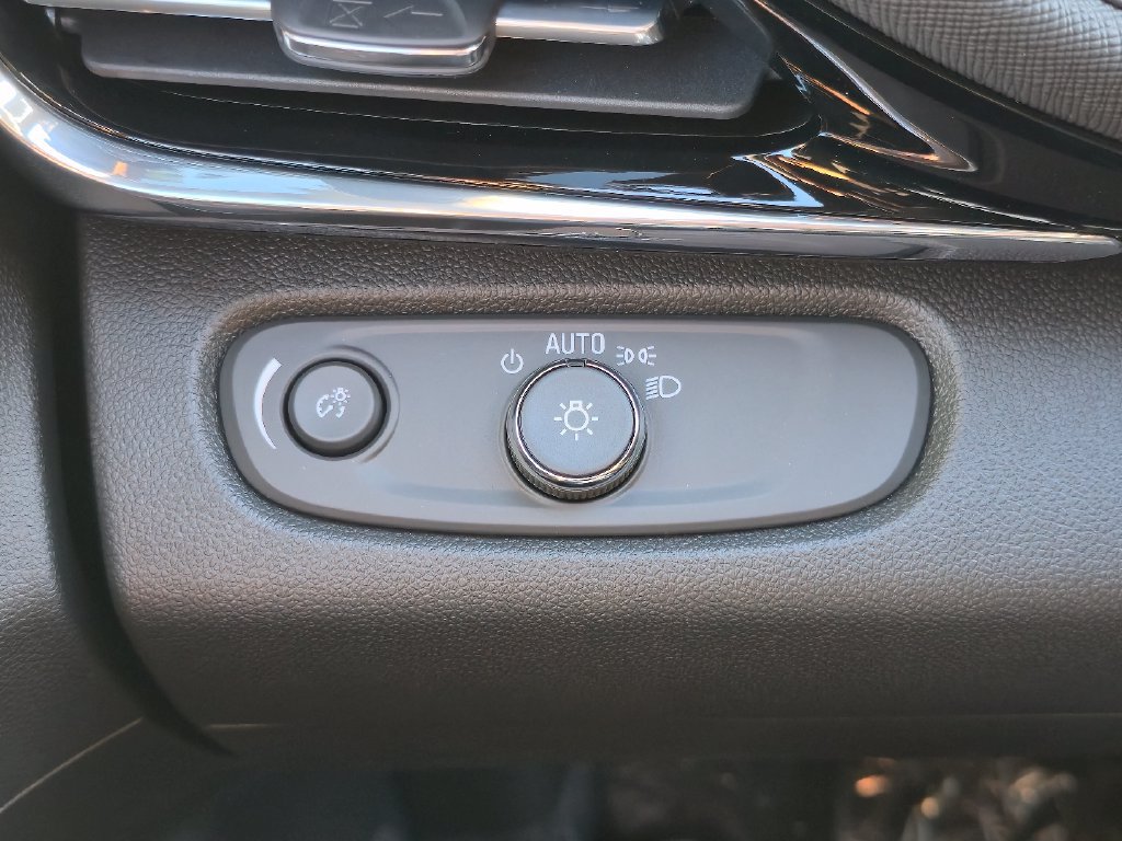 New 2026 Buick Envista Sport Touring w/ Convenience I Package FWD image 17