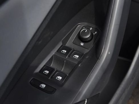 New 2026 Volkswagen Jetta SE FWD image 8