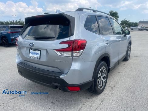 Used 2019 Subaru Forester Premium w/ All-Weather Package AWD/4WD image 5