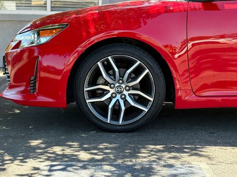 Used 2014 Scion tC FWD image 22