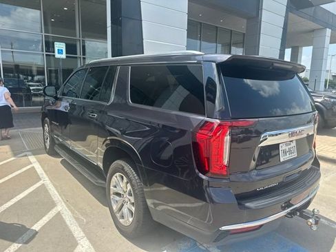 Used 2023 GMC Yukon XL SLT AWD/4WD image 3