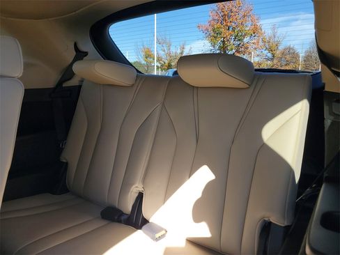 Certified 2024 Acura MDX FWD w/ Technology Package image 15