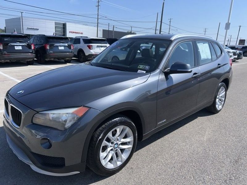 Used 2015 BMW X1 xDrive28i image 1