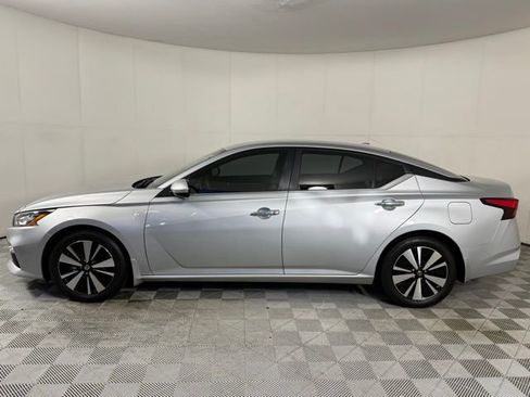 Used 2022 Nissan Altima 2.5 SV image 3