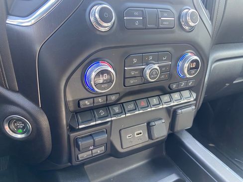 Used 2023 GMC Sierra 2500 AT4 image 24