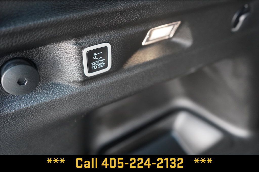 Used 2023 Jeep Grand Cherokee L Limited w/ Trailer Tow Group (B) AWD/4WD image 28